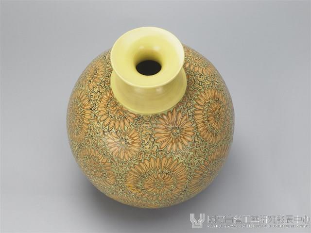 雕釉黃底菊花紋瓶藏品圖，第3張